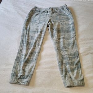 Athleta Farallon Fog Camo Jogger Pants Womens Size Large Athletic Athleisure